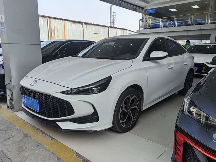 MG Motor 5 2025 2025款 300TGI 全球旗舰版