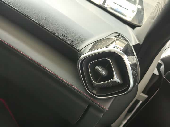 MG Motor 5 2025 2025款 300TGI 全球旗舰版