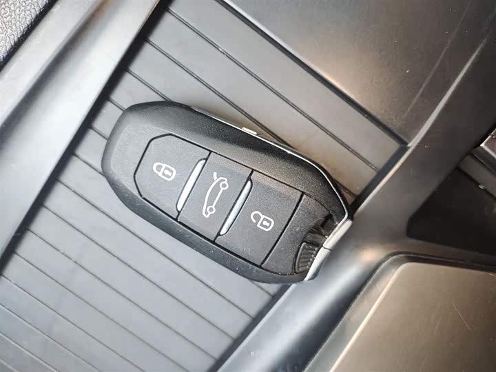 Peugeot 408X 2023 2023款 魅力版