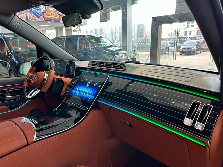 Mercedes-Benz Vito 2024 2024款 2.0T 商务版 7座