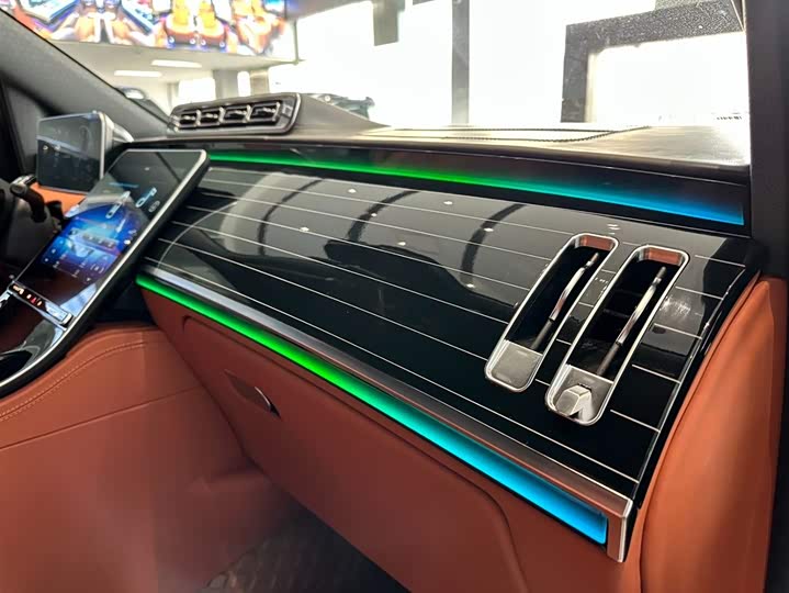 Mercedes-Benz Vito 2024 2024款 2.0T 商务版 7座