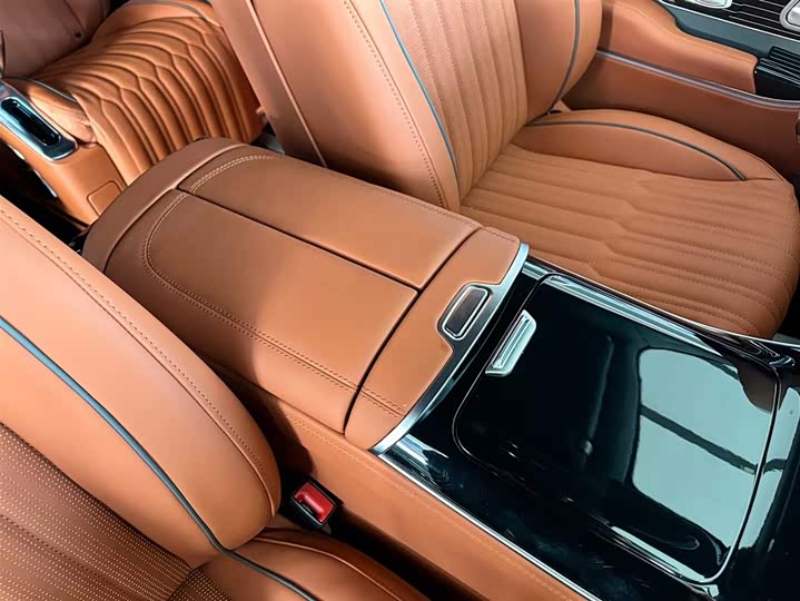 Mercedes-Benz Vito 2024 2024款 2.0T 商务版 7座