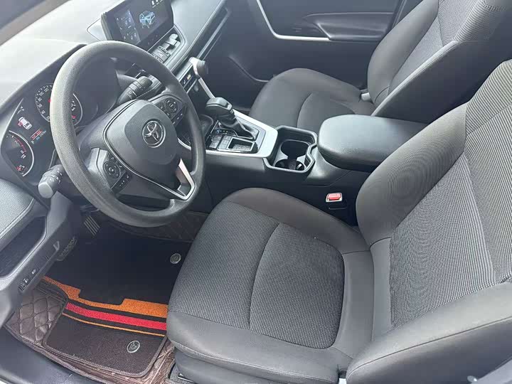 Toyota RAV4 2024 2024款 2.0L CVT两驱都市版
