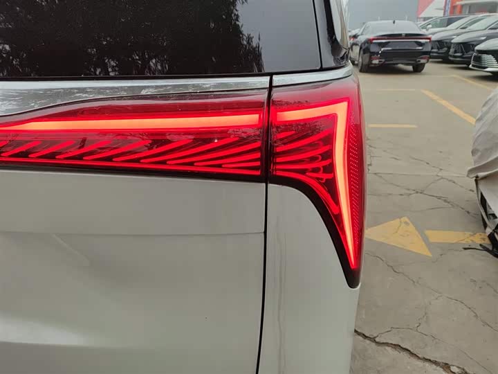 Buick GL8 Century 2025 2025款 2.0T 七座蕴世版