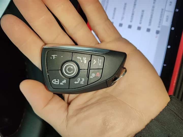 Buick GL8 Century 2025 2025款 2.0T 七座蕴世版