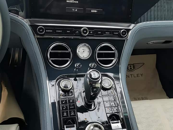 Bentley Continental GT Hybrid 2025 2025款 GT 敞篷Mulliner版