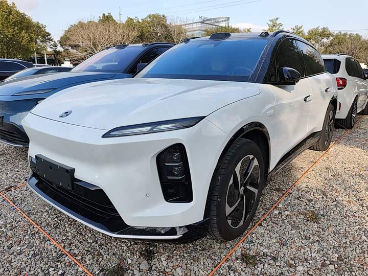 2025 Nio ES6