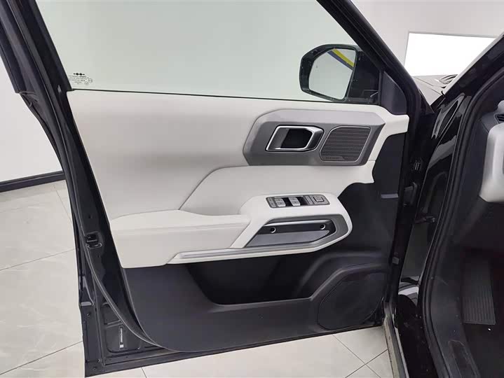 BYD FangChengBao Titanium 3 (Tai 3) 2025 2025款 501KM 四驱无人机版