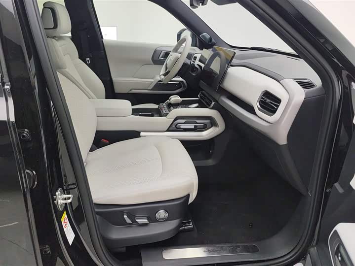 BYD FangChengBao Titanium 3 (Tai 3) 2025 2025款 501KM 四驱无人机版