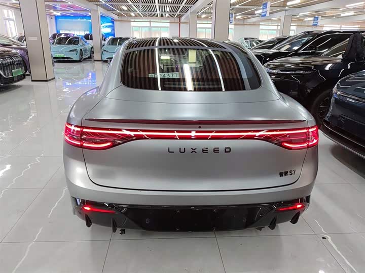 Luxeed S7 2025 2025款 703km Ultra运动版