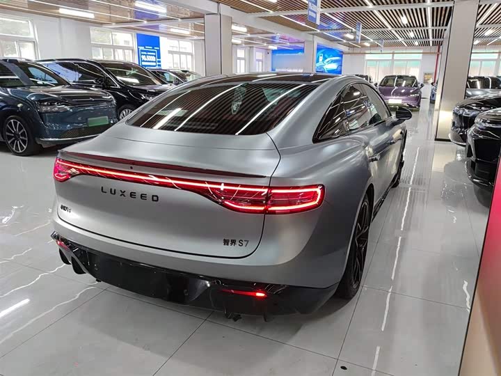 Luxeed S7 2025 2025款 703km Ultra运动版