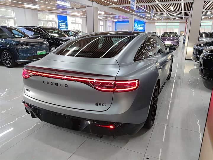 Luxeed S7 2025 2025款 703km Ultra运动版