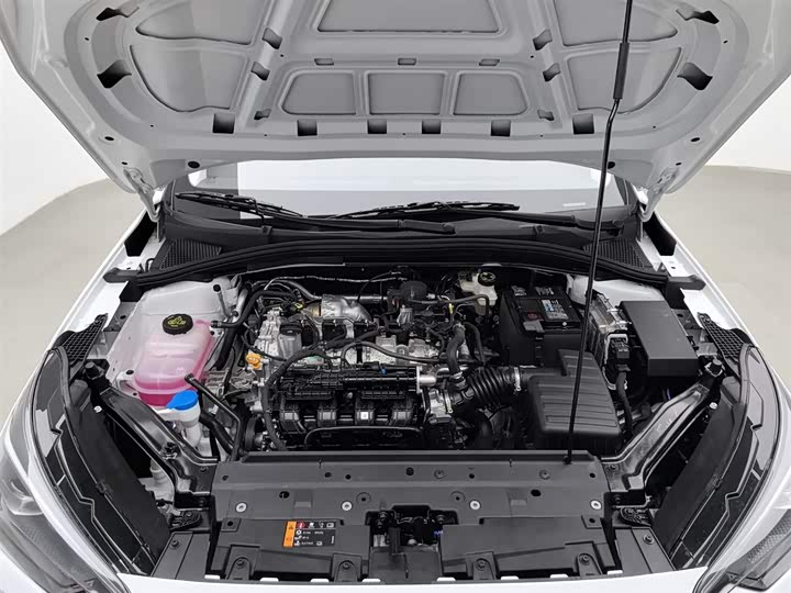 Roewe i5 2026 2026款 1.5L 手动舒享版