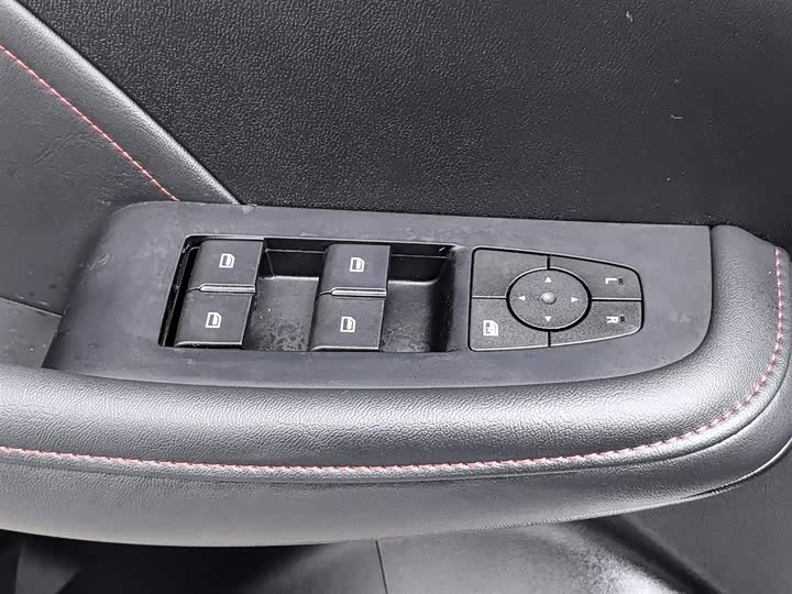 Roewe i5 2026 2026款 1.5L 手动舒享版