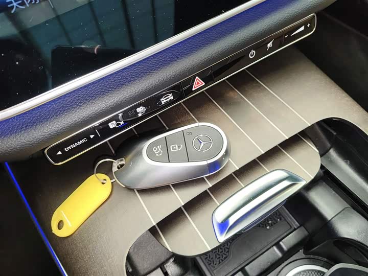 Mercedes-Benz E-Class Hybrid 2024 2024款 E 350 e L 插电式混合动力轿车