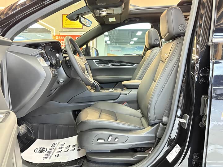 Cadillac XT6 2022 2022款 2.0T 六座四驱豪华120周年限量版