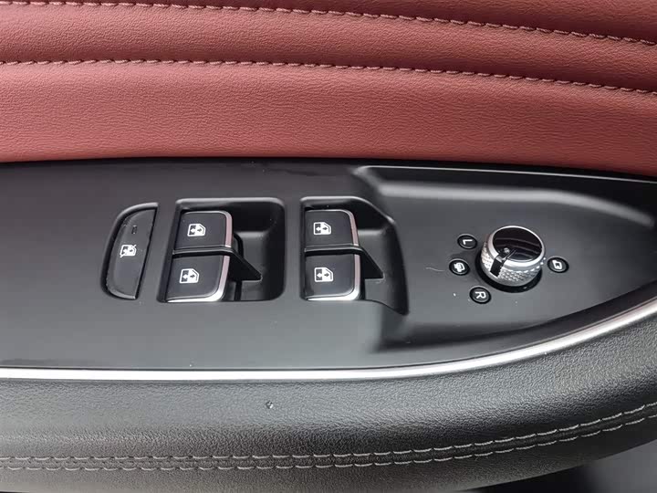 Hongqi HS5 2025 2025款 2.0T 两驱旗享Pro版