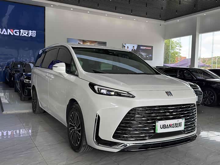 Buick GL8 Hybrid 2025 2025款 陆尚 尊享版 7座