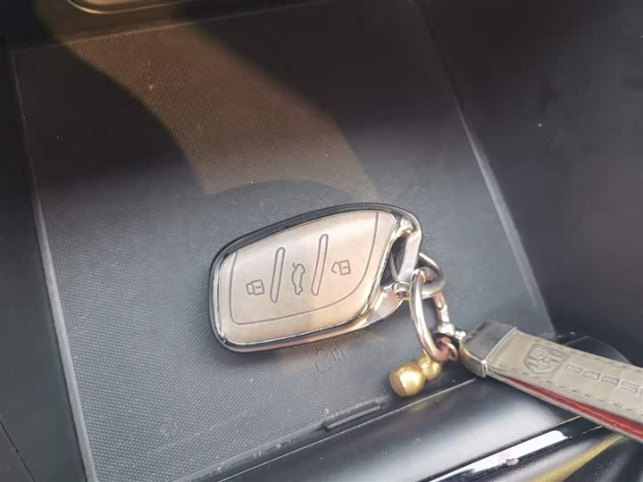 Roewe i5 2023 2023款 1.5L 手动舒享版