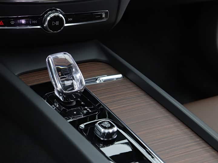 Volvo V60 2024 2024款 B5 智远豪华版