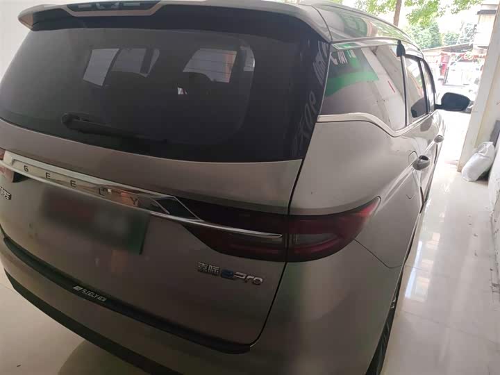 Geely Jiaji Hybrid 2022 2022款 1.5TD PHEV 白金舒适型