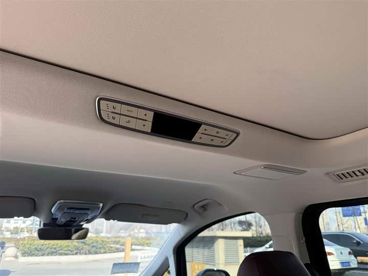 Hongqi HQ9 2023 2023款 2.0T 智联旗享版