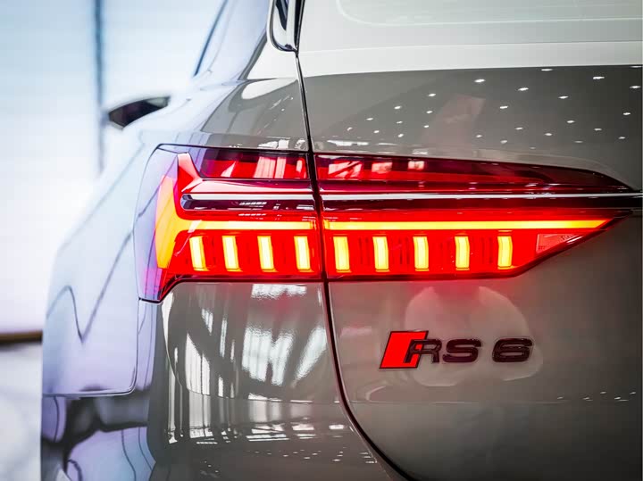 Audi RS 6 2021 2021款 RS 6 4.0T Avant 尊享版