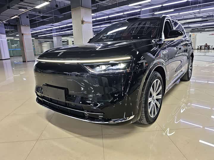 Aito M8 2025 2025款 增程 Max+版 53.4kWh 6座版