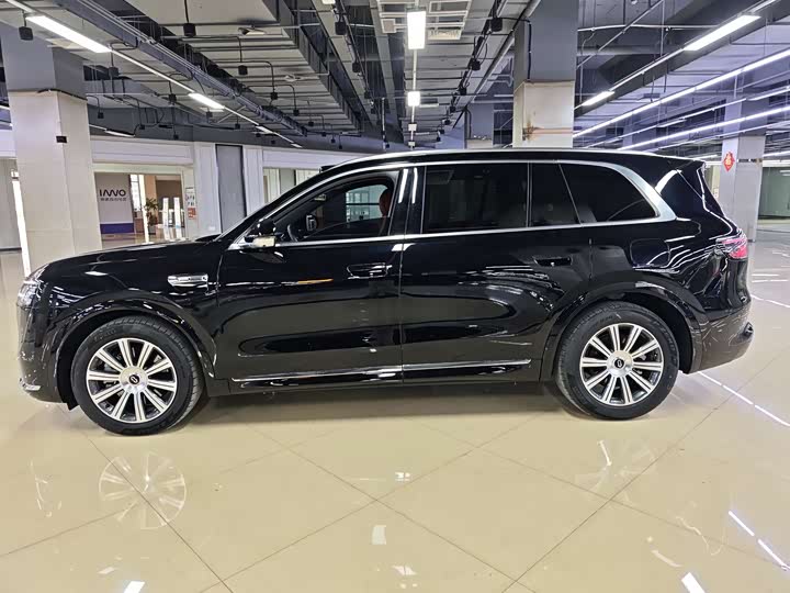 Aito M8 2025 2025款 增程 Max+版 53.4kWh 6座版