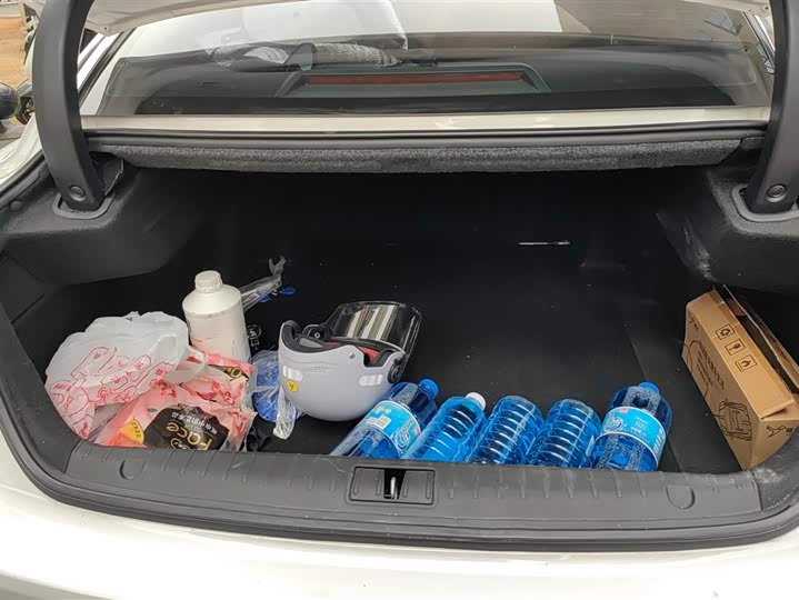 Geely Emgrand GT 2021 2021款 1.8T 领航版