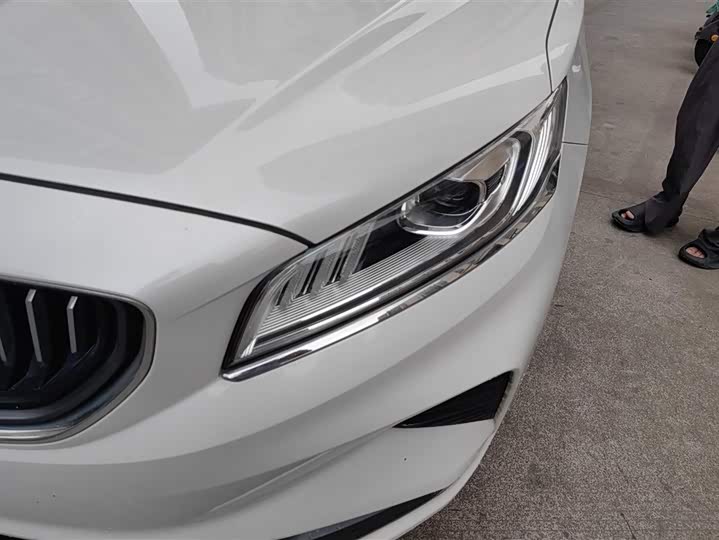 Geely Emgrand GT 2021 2021款 1.8T 领航版