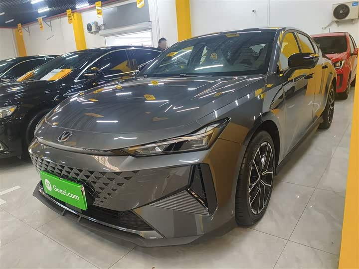 Changan UNI-V Hybrid 2024 2024款 蓝鲸智电iDD 136km 智尊型