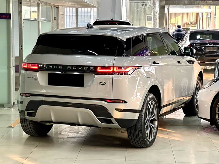 Land Rover Range Rover Evoque L Hybrid 2022 2022款 极光L P300e 插电式电动混合版