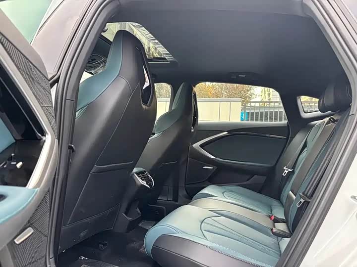 MG Motor 7 2023 2023款 2.0T 自动猎美尊享版