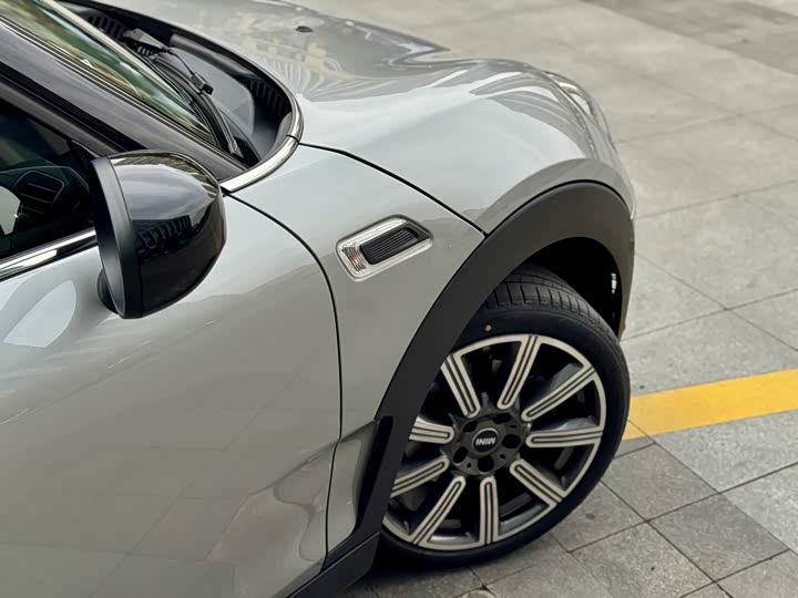 Mini Clubman 2023 2023款 1.5T COOPER 鉴赏家