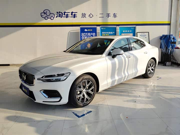 Volvo S60 2026 2026款 B4 智逸豪华版