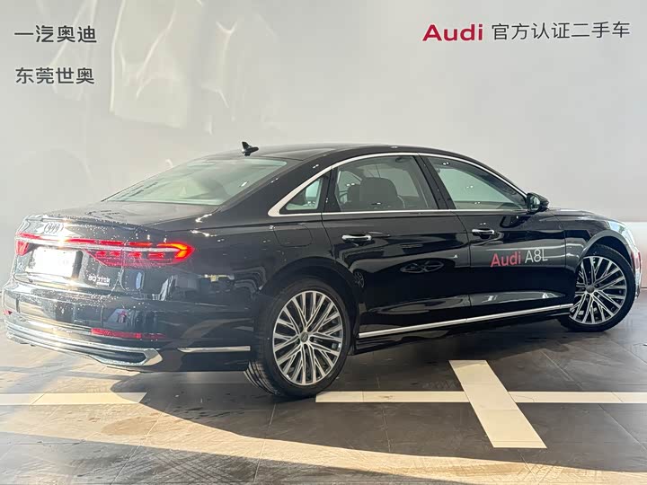 Audi A8 2025 2025款 A8L 50 TFSI quattro 臻选型