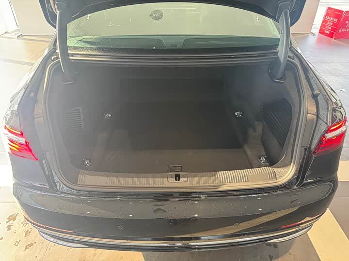 Audi A8 2025 2025款 A8L 50 TFSI quattro 臻选型