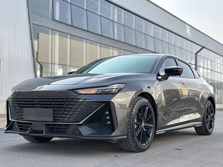 Changan UNI-V 2025 2025款 1.5T 500Bar尊贵型