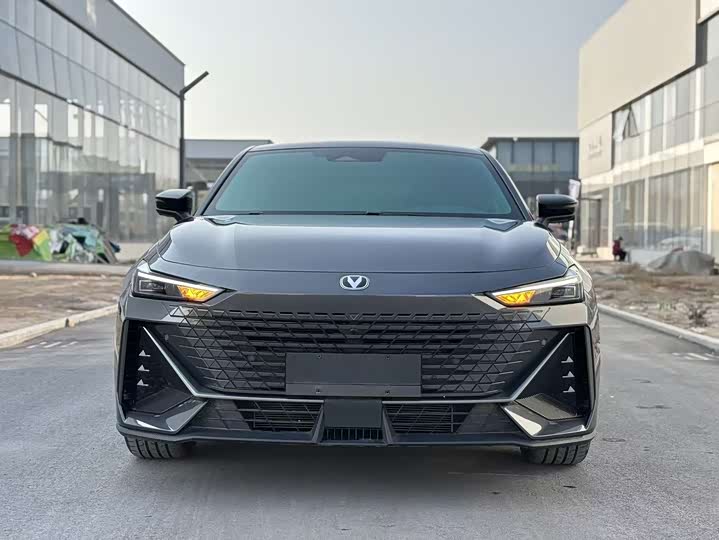 Changan UNI-V 2025 2025款 1.5T 500Bar尊贵型