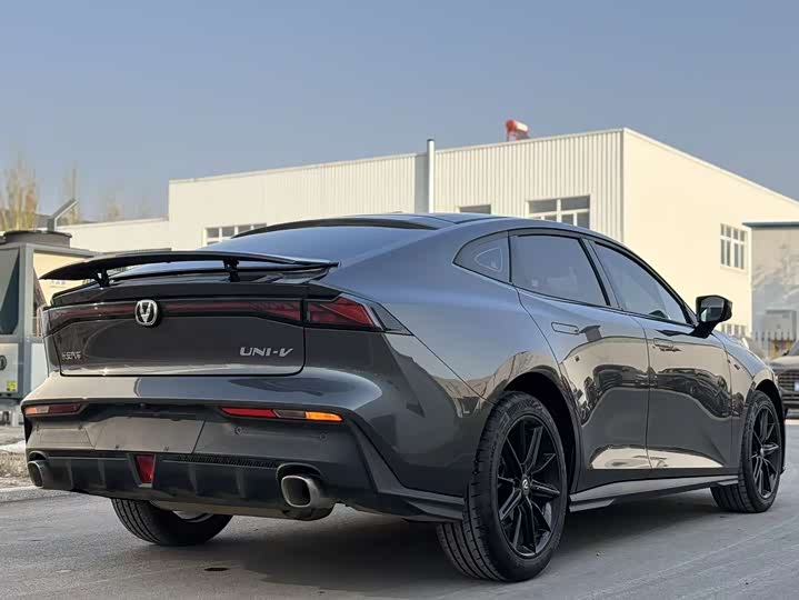 Changan UNI-V 2025 2025款 1.5T 500Bar尊贵型