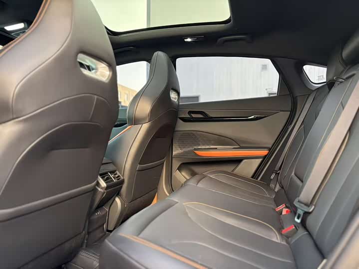 Changan UNI-V 2025 2025款 1.5T 500Bar尊贵型