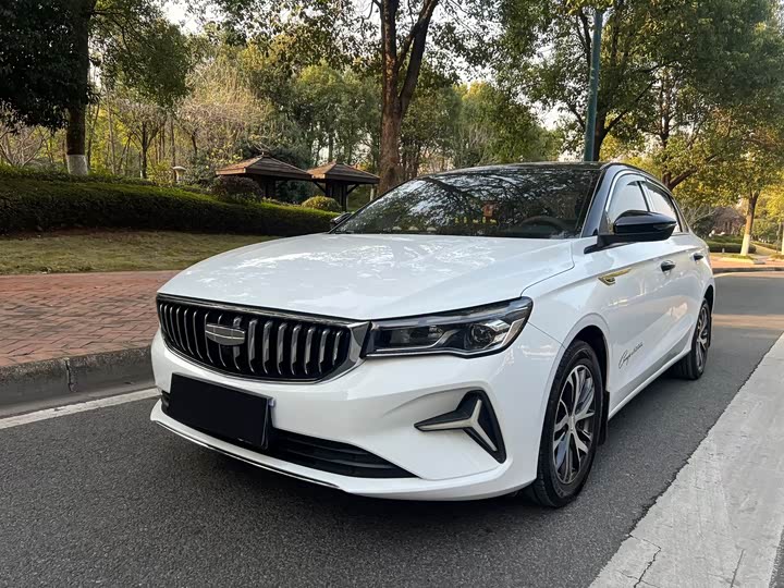 Geely Emgrand 2025 2025款 第4代 1.5L 手动龙腾版