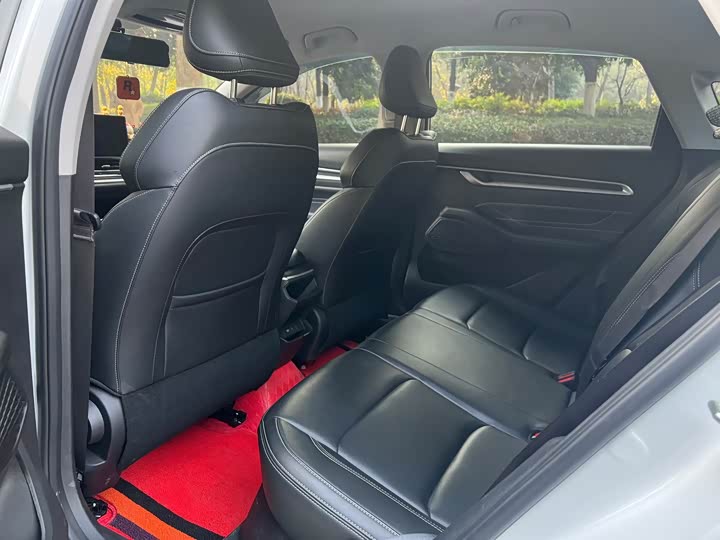 Geely Emgrand 2025 2025款 第4代 1.5L 手动龙腾版