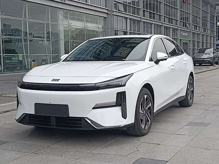 Geely Galaxy L6 2025 2025款 EM-i 140km 星舰版