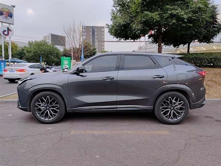 Changan UNI-Z 2025 2025款 1.5T 豪华型