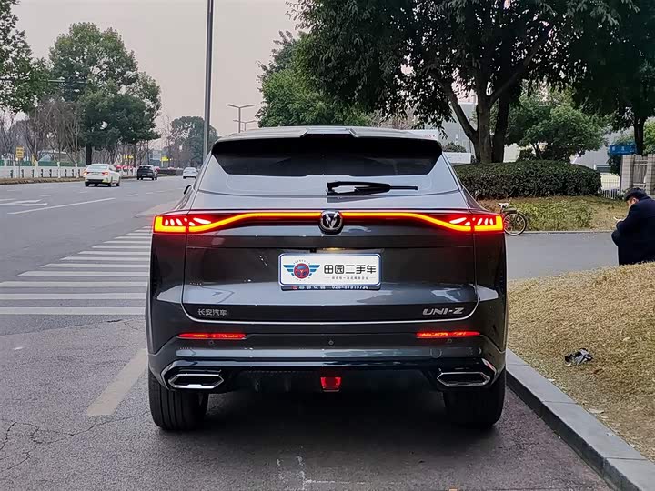 Changan UNI-Z 2025 2025款 1.5T 豪华型