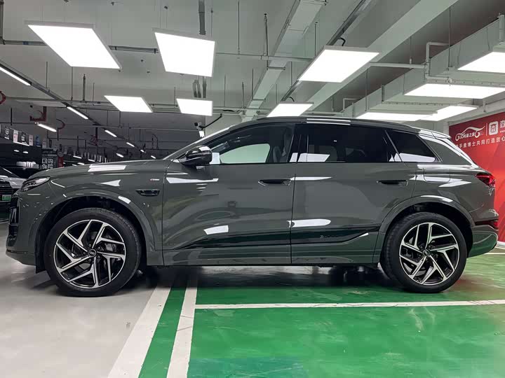 Audi Q6L e-tron 2026 2026款 首发领航版