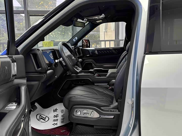 BYD FangChengBao Leopard 8 2025 2025款 智勇旗舰版 7座