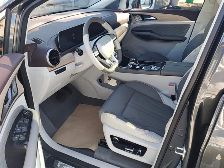 Dongfeng Forthing Yacht 2022 2022款 1.5T DCT逐浪版